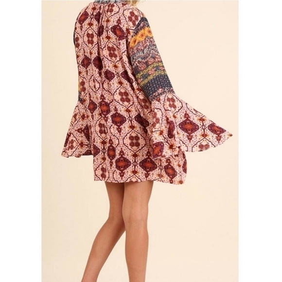 Umgee Daydream Believer Bohemian Bell Sleeve Mini Dress Medium Mixed Prints - Picture 4 of 12